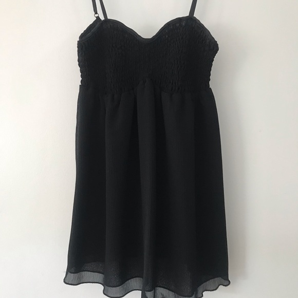 Cute black dressy top XS - Picture 2 of 5